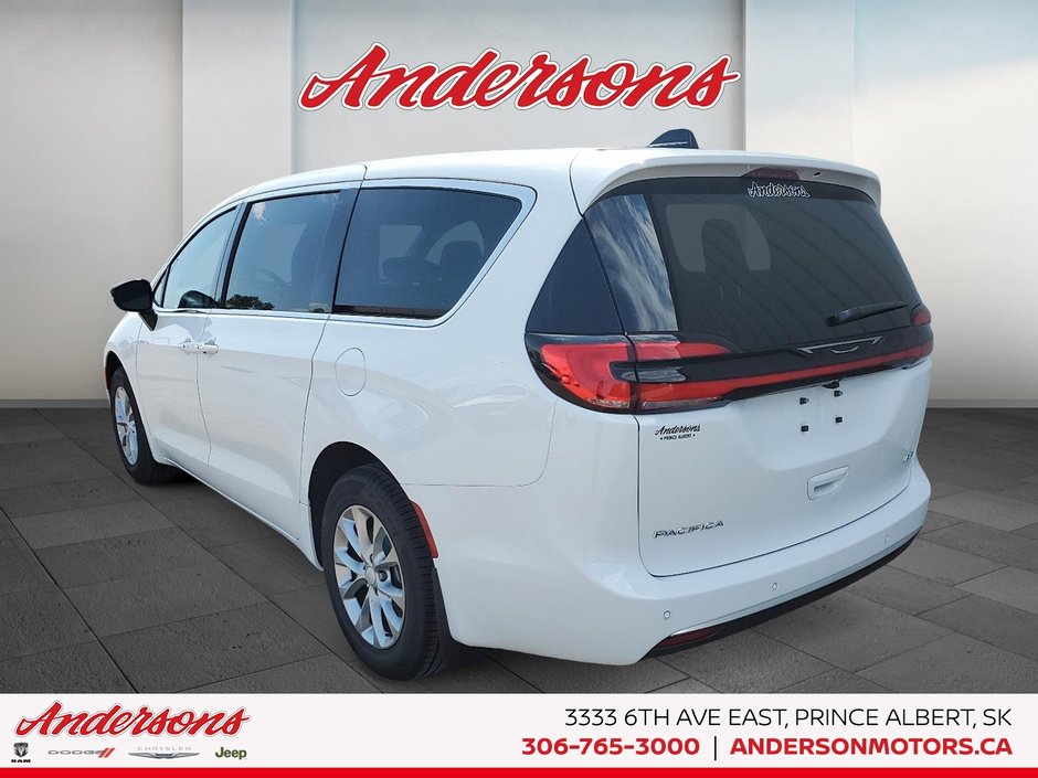 2027 Chrysler Pacifica Select Parksense / Rear HVAC / Heated Seats
