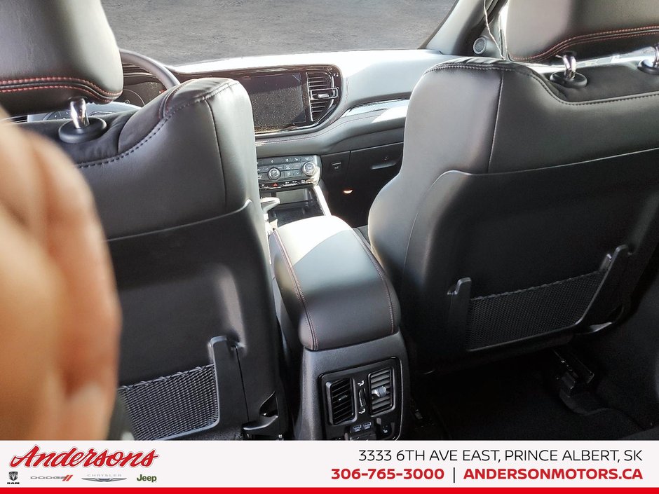 2026 Dodge Durango PLUS Blacktop Redline Package / SRT Seats / Advanced Safety