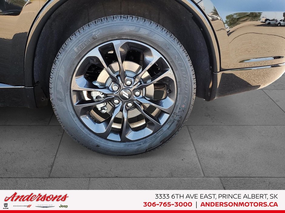 2026 Dodge Durango PLUS Blacktop Redline Package / SRT Seats / Advanced Safety