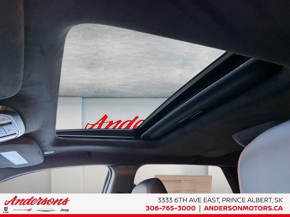 2026 Dodge Durango R/T PLUS HEMI V8 Engine / Blacktop Redline Package / McIntosh Audio