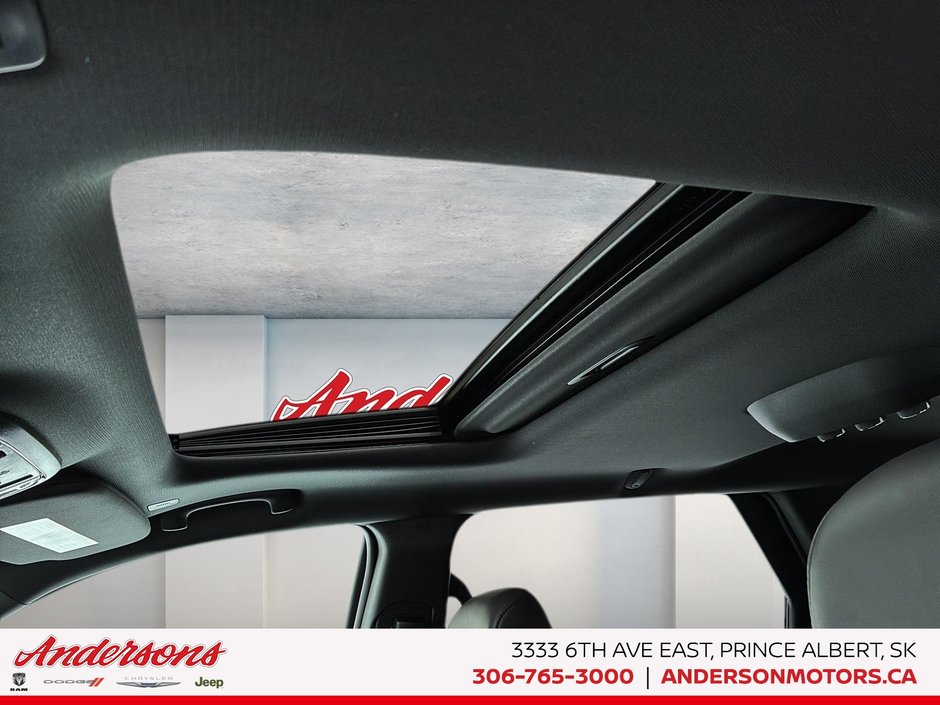 2026 Dodge Durango GT PLUS 3.6L Pentastar V6 / Uconnect 5 NAV with 10.1-inch Display / Blacktop Package