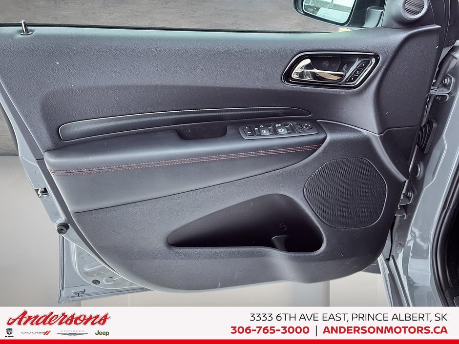 2026 Dodge Durango GT PLUS 3.6L Pentastar V6 / Uconnect 5 NAV with 10.1-inch Display / Blacktop Package