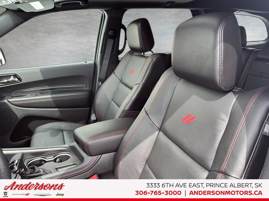 2026 Dodge Durango GT PLUS 3.6L Pentastar V6 / Uconnect 5 NAV with 10.1-inch Display / Blacktop Package