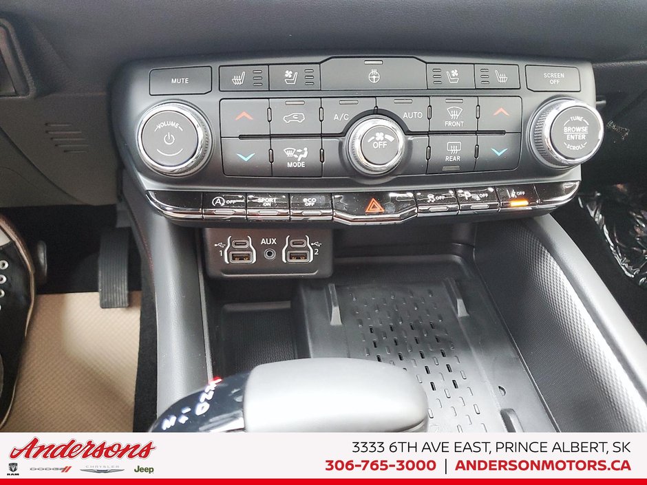 2026 Dodge Durango GT PLUS 3.6L Pentastar V6 / AWD / Ventilated Front Seats / 10.1-inch Uconnect NAV