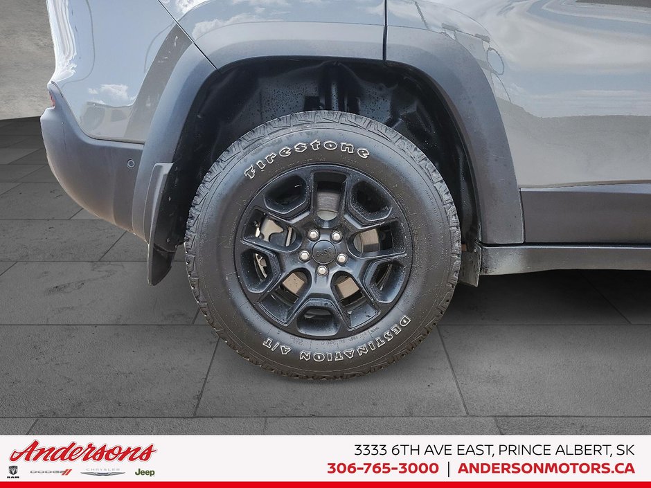 2023 Jeep Cherokee Trailhawk