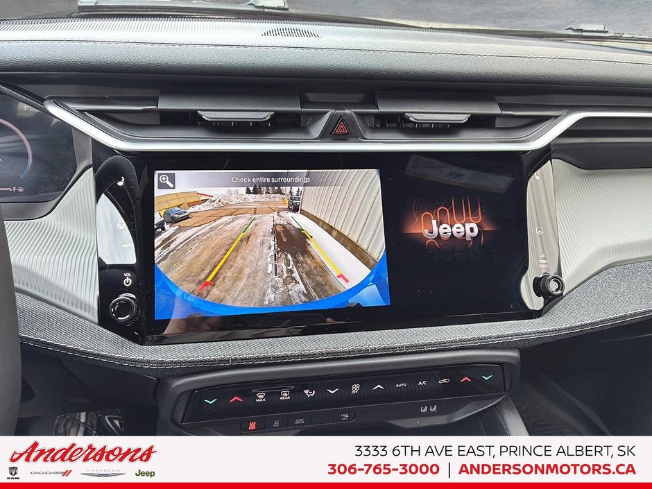 2026 Jeep Cherokee LAREDO Hybrid / Heated Seats & Steering Wheel / All-weather Floor Mats