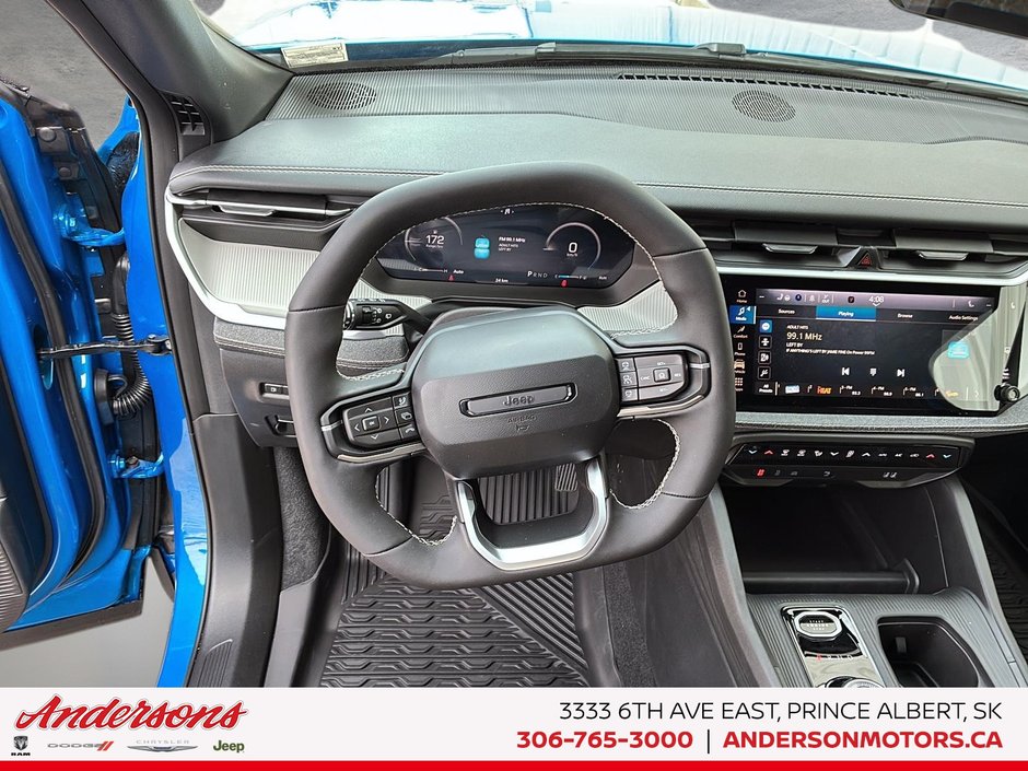 2026 Jeep Cherokee LAREDO Hybrid / Heated Seats & Steering Wheel / All-weather Floor Mats