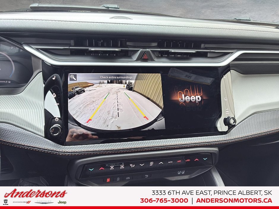 2026 Jeep Cherokee LIMITED Hybrid / Uconnect 5 with 12.3–inch display