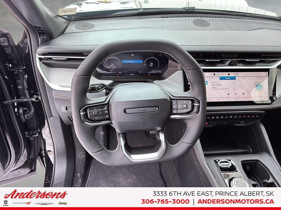 2026 Jeep Cherokee LIMITED Hybrid / Uconnect 5 with 12.3–inch display