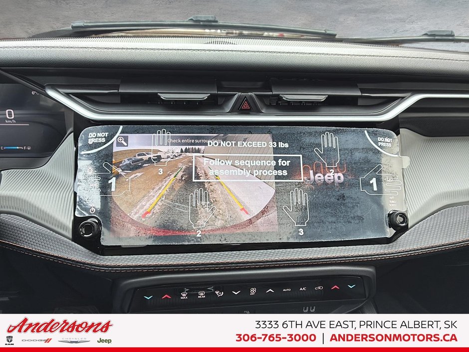 2026 Jeep Cherokee LIMITED Hybrid / Panoramic Sunroof / Trailer Tow Group