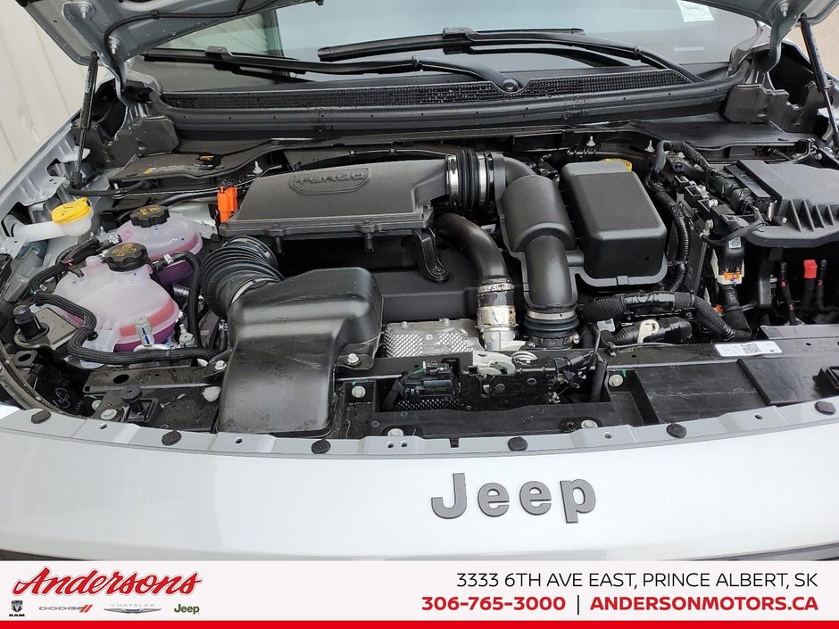 2026 Jeep Cherokee LAREDO Turbo Hybrid / Heated Seats & Wheel /  Up To 800km Range