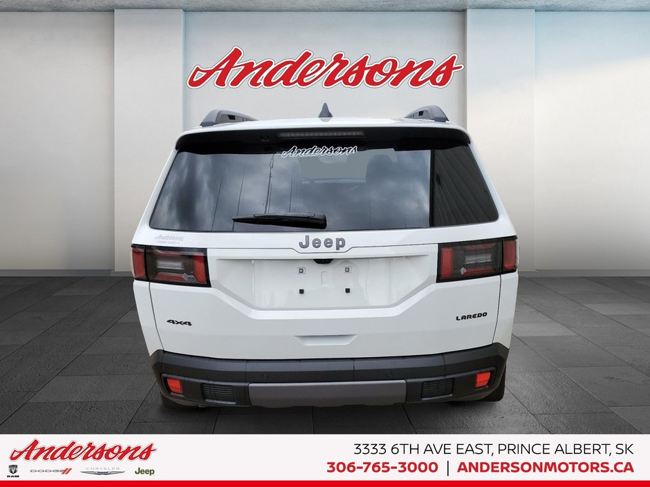 2026 Jeep Cherokee Laredo Hybrid / SelecTerrain / ParkSense