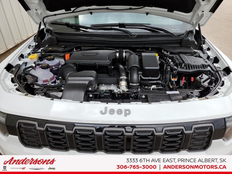 2026 Jeep Cherokee Laredo Hybrid / SelecTerrain / ParkSense