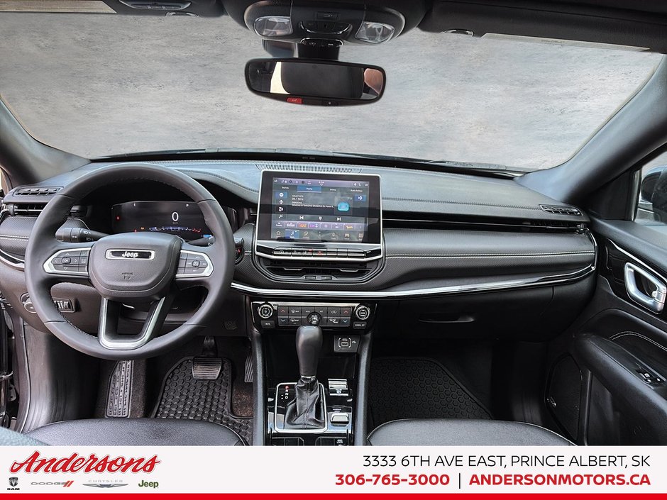 2024 Jeep Compass Altitude 2.0L Turbo / Panoramic Sunroof / Alpine Audio