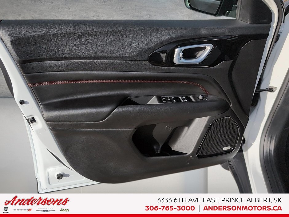 2026 Jeep Compass TRAILHAWK Sunroof / Trailer Tow Group / Premium Alpine Sound