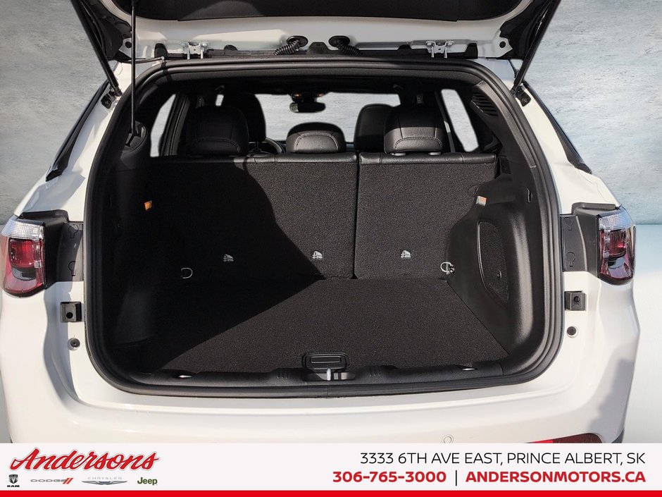 2026 Jeep Compass TRAILHAWK Sunroof / Trailer Tow Group / Premium Alpine Sound