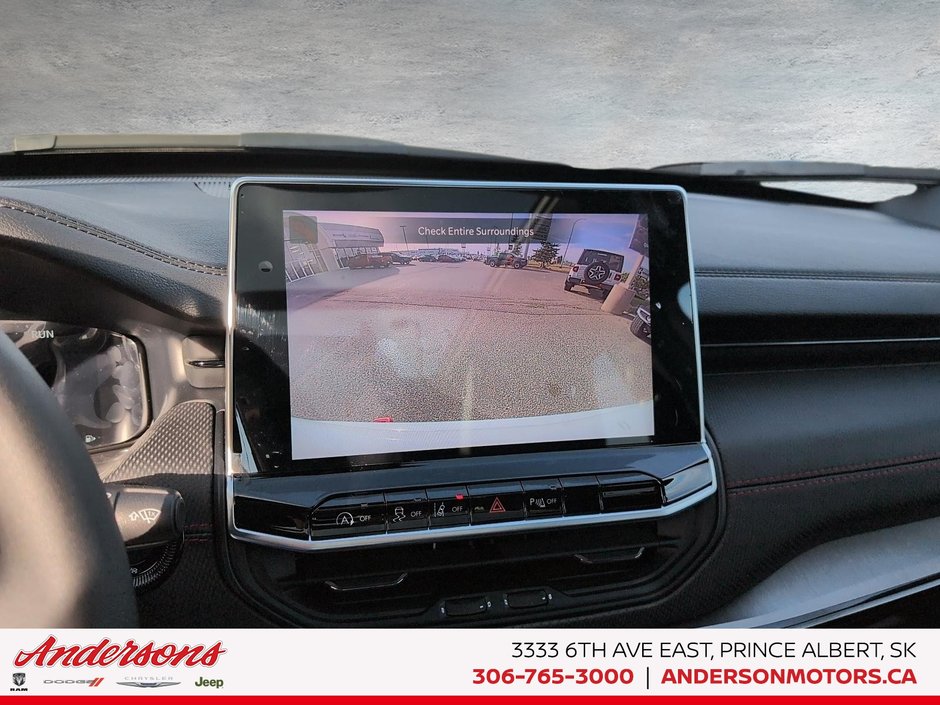 2026 Jeep Compass TRAILHAWK Sunroof / Trailer Tow Group / Premium Alpine Sound