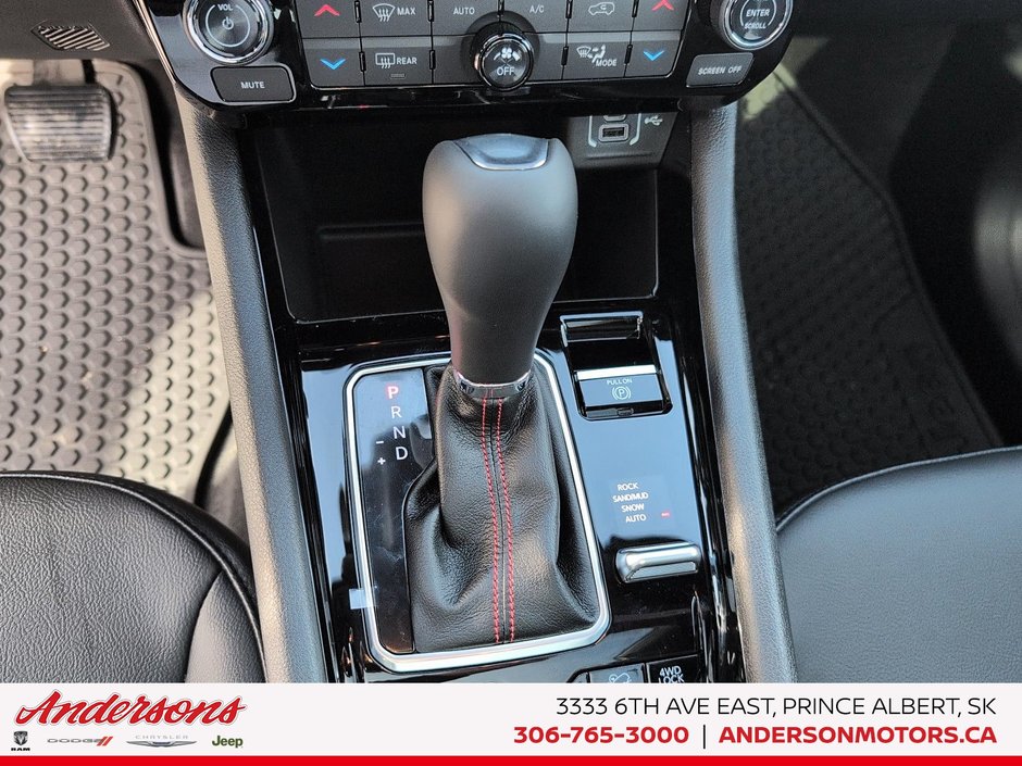 2026 Jeep Compass TRAILHAWK Sunroof / Trailer Tow Group / Premium Alpine Sound