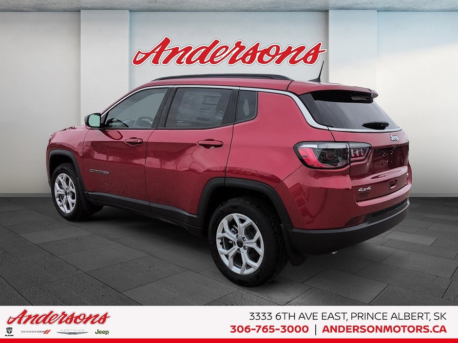 2026 Jeep Compass NORTH Convenience Group / 10.1