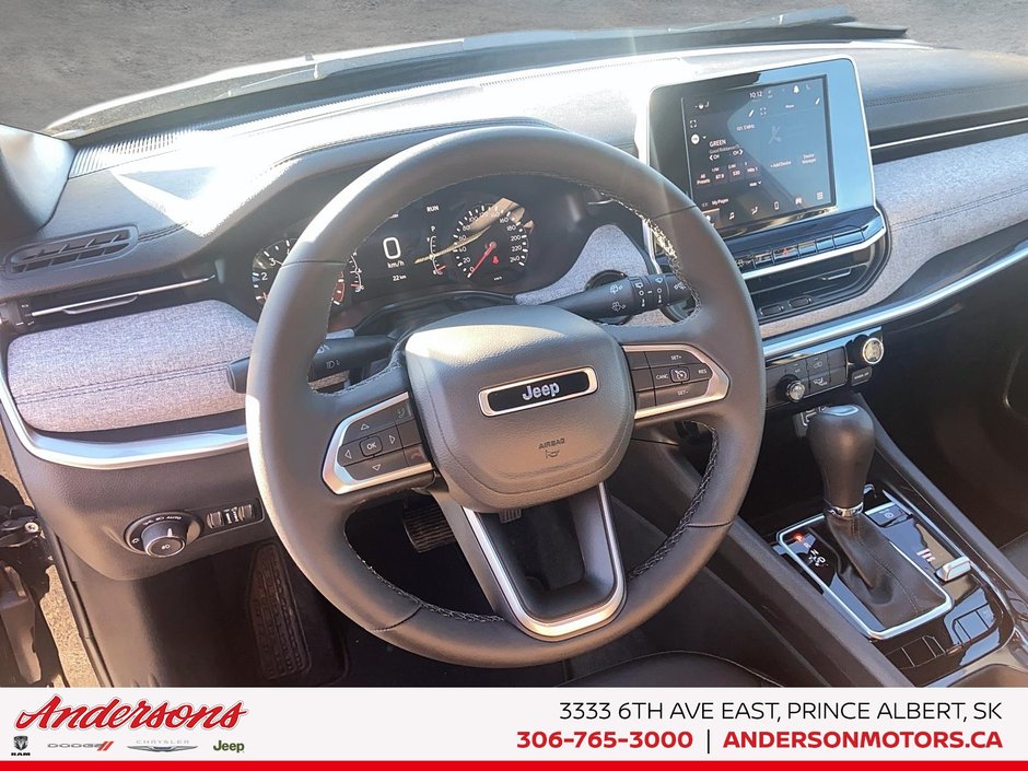 2026 Jeep Compass NORTH Altitude Package / Trailer Tow / Heated Seats & Steering