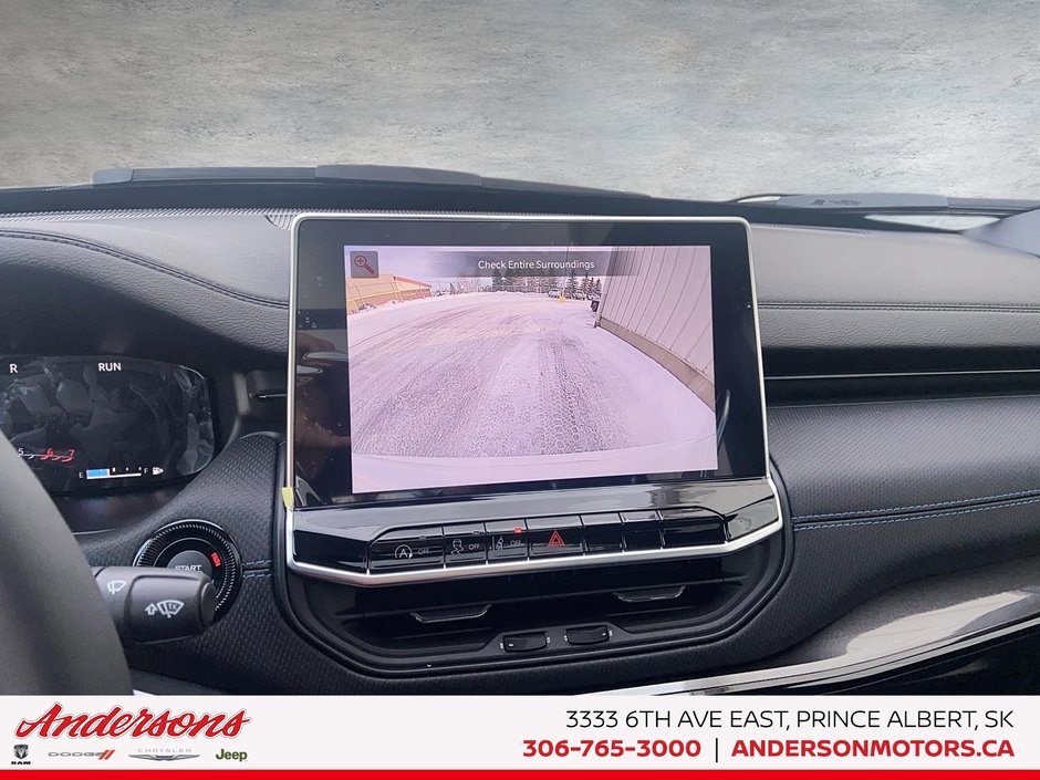 2026 Jeep Compass NORTH Altitude Special Edition / Dual-Pane Panoramic Sunroof / 10.1-Inch Uconnect NAV