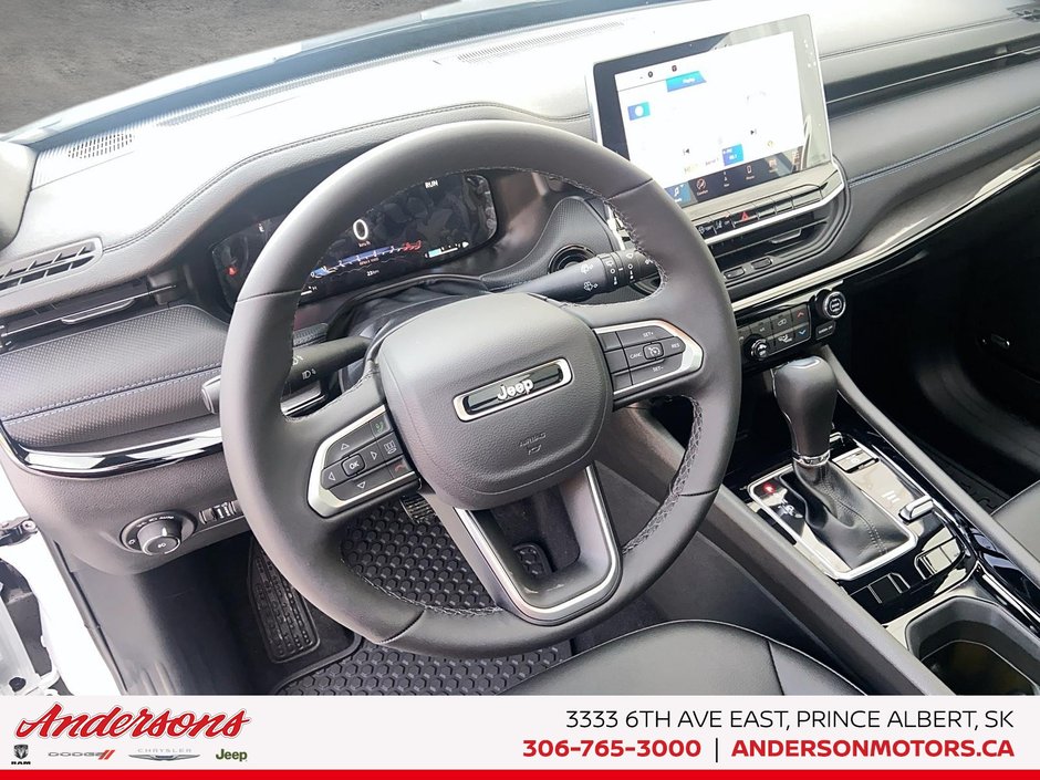 2026 Jeep Compass NORTH Altitude Special Edition / Dual-Pane Panoramic Sunroof / 10.1-Inch Uconnect NAV