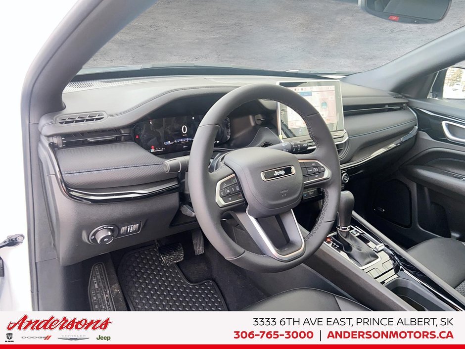 2026 Jeep Compass NORTH Altitude Special Edition / Dual-Pane Panoramic Sunroof / 10.1-Inch Uconnect NAV