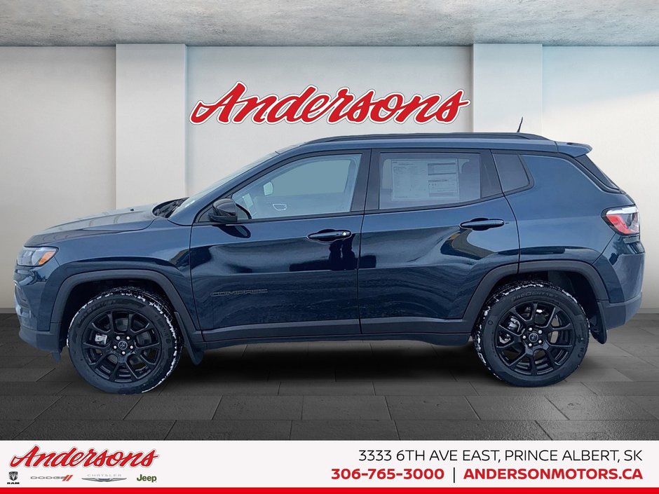 2026 Jeep Compass NORTH Altitude Special Edition / Dual-Pane Panoramic Sunroof / 10.1-Inch Uconnect NAV