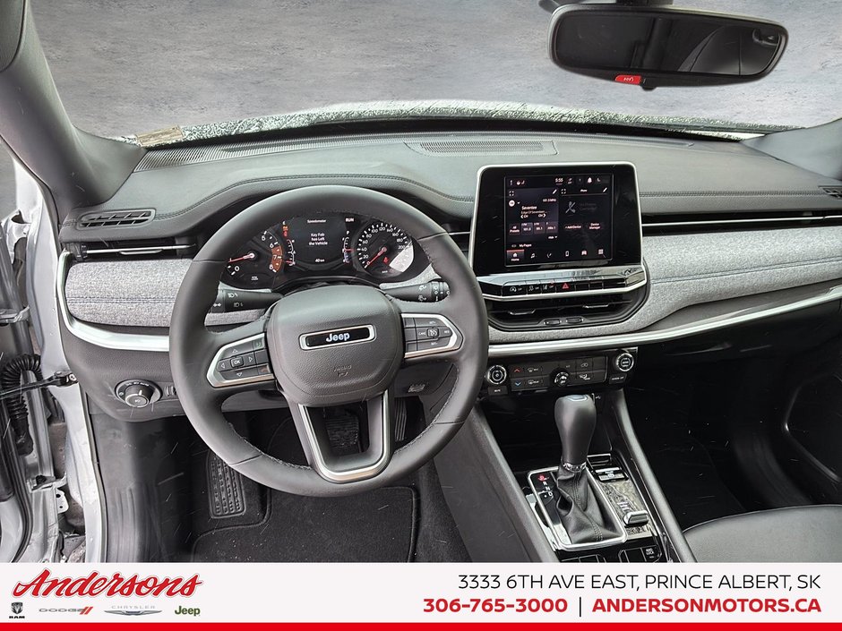 2026 Jeep Compass NORTH Heated Seats & Steering Wheel / Blind–Spot Monitoring