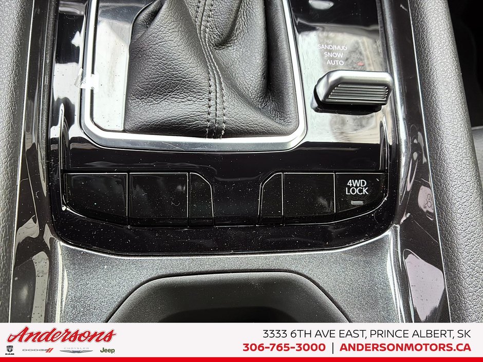 2026 Jeep Compass NORTH Heated Seats & Steering Wheel / Blind–Spot Monitoring