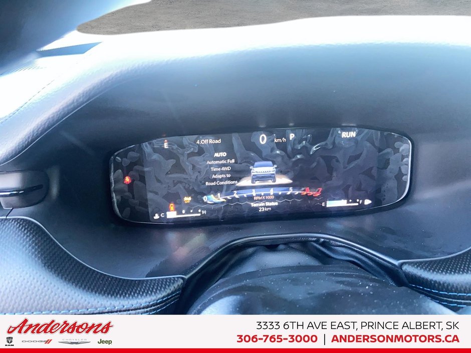 2026 Jeep Compass NORTH Altitude Special Edition / Dual-Pane Panoramic Sunroof / 10.1-Inch Uconnect NAV