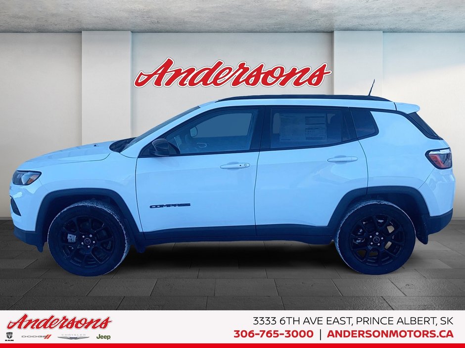 2026 Jeep Compass NORTH Altitude Special Edition / Dual-Pane Panoramic Sunroof / 10.1-Inch Uconnect NAV