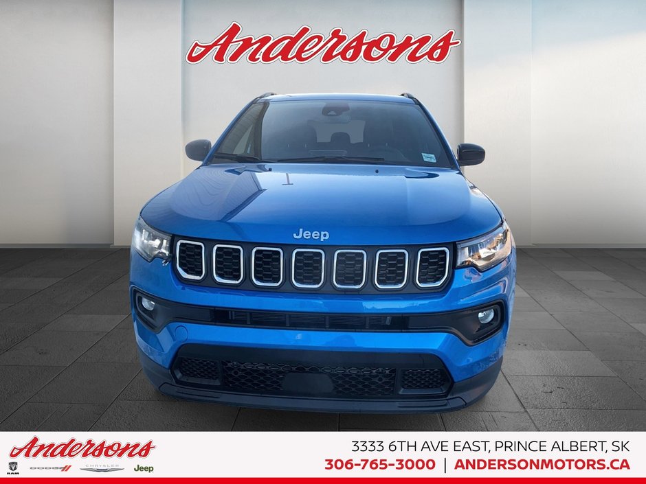 2026 Jeep Compass NORTH Heated Seats & Steering Wheel / Blind–Spot Monitoring