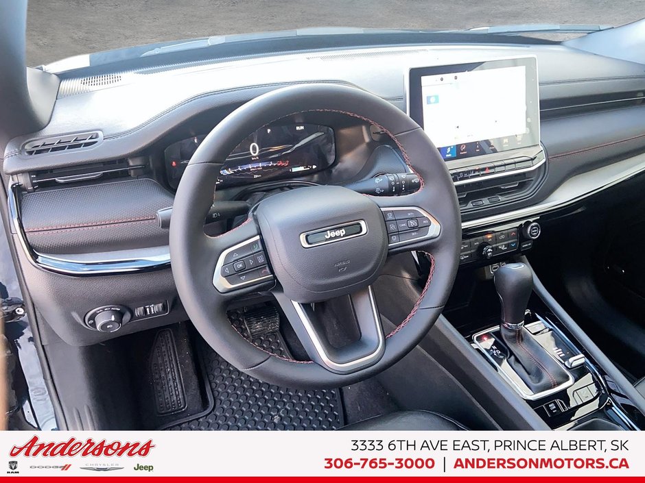 2026 Jeep Compass TRAILHAWK Panoramic Sunroof / Alpine Stereo / Trailer Tow Group