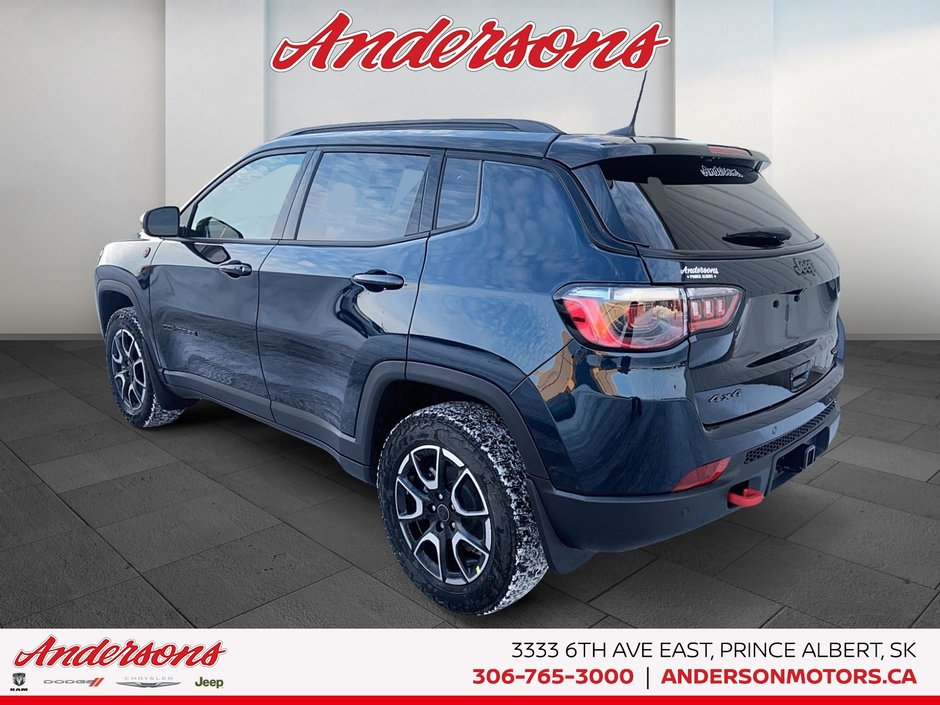 2026 Jeep Compass TRAILHAWK Panoramic Sunroof / Alpine Stereo / Trailer Tow Group