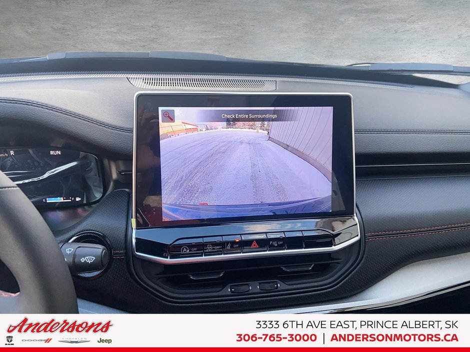 2026 Jeep Compass TRAILHAWK Panoramic Sunroof / Alpine Stereo / Trailer Tow Group