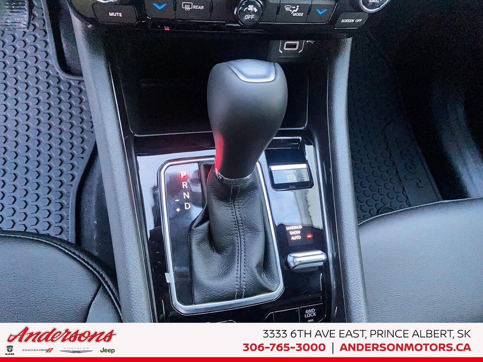 2026 Jeep Compass NORTH Heated Seats & Wheel / 10.1-Inch Uconnect NAV