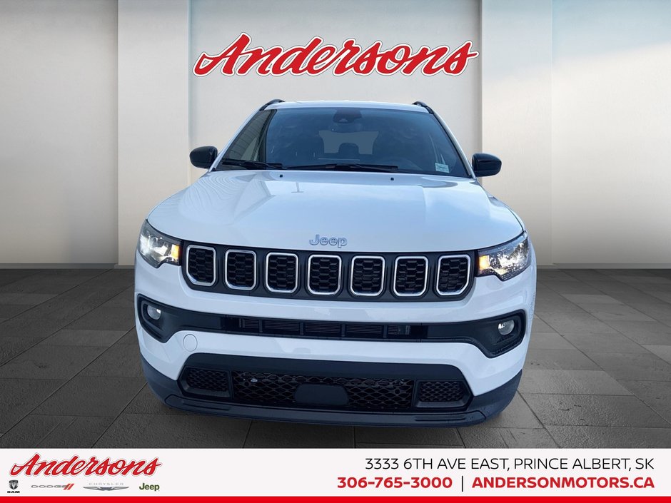 2026 Jeep Compass NORTH Heated Seats & Wheel / 10.1-Inch Uconnect NAV