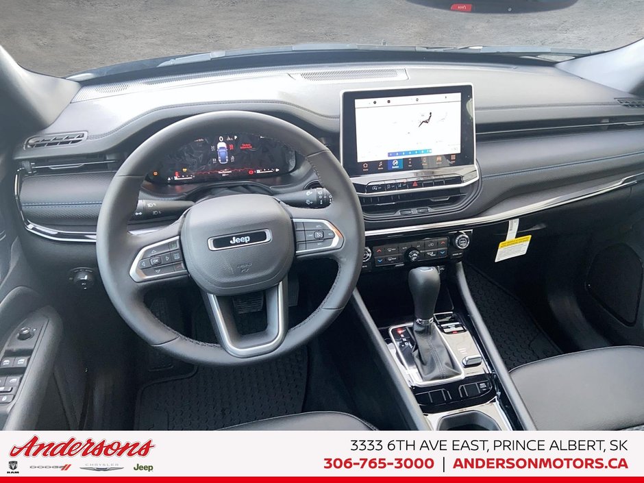 2026 Jeep Compass NORTH Altitude Special Edition / 10.1-Inch Uconnect NAV