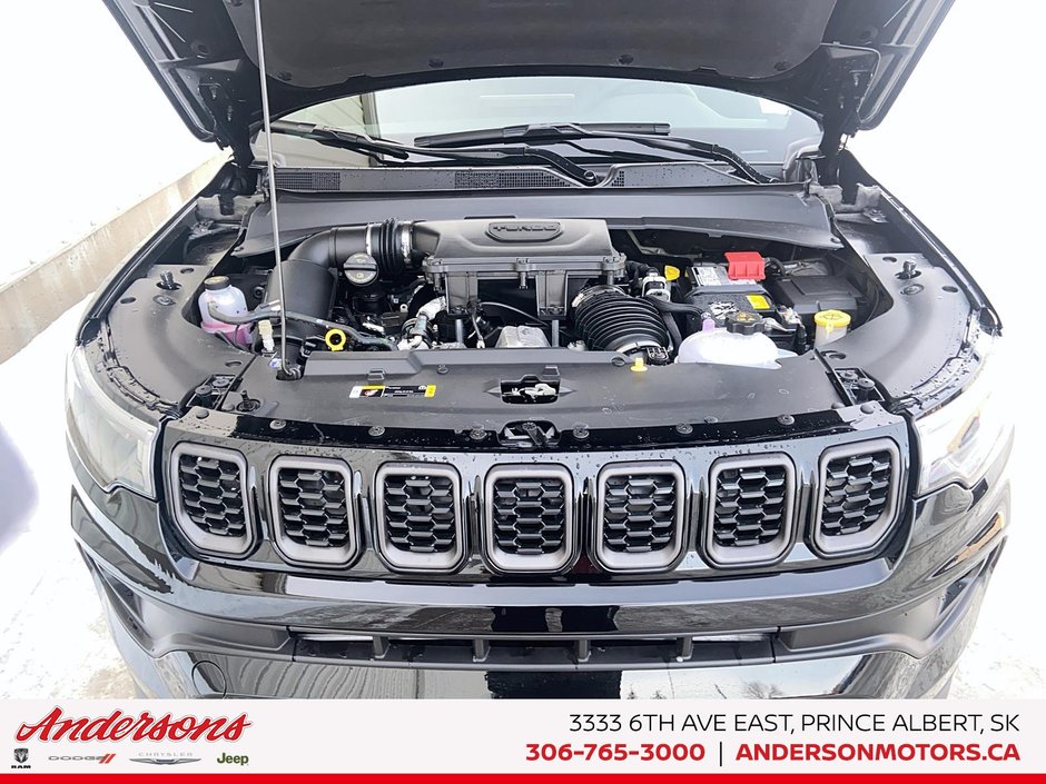 2026 Jeep Compass NORTH Altitude Special Edition / 10.1-Inch Uconnect NAV