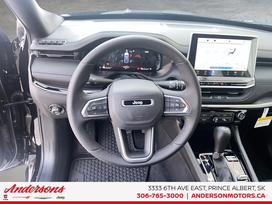 2026 Jeep Compass NORTH Altitude Special Edition / 10.1-Inch Uconnect NAV