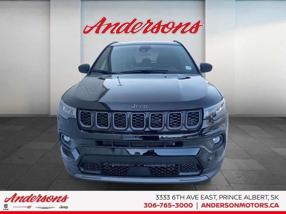 2026 Jeep Compass NORTH Altitude Special Edition / 10.1-Inch Uconnect NAV