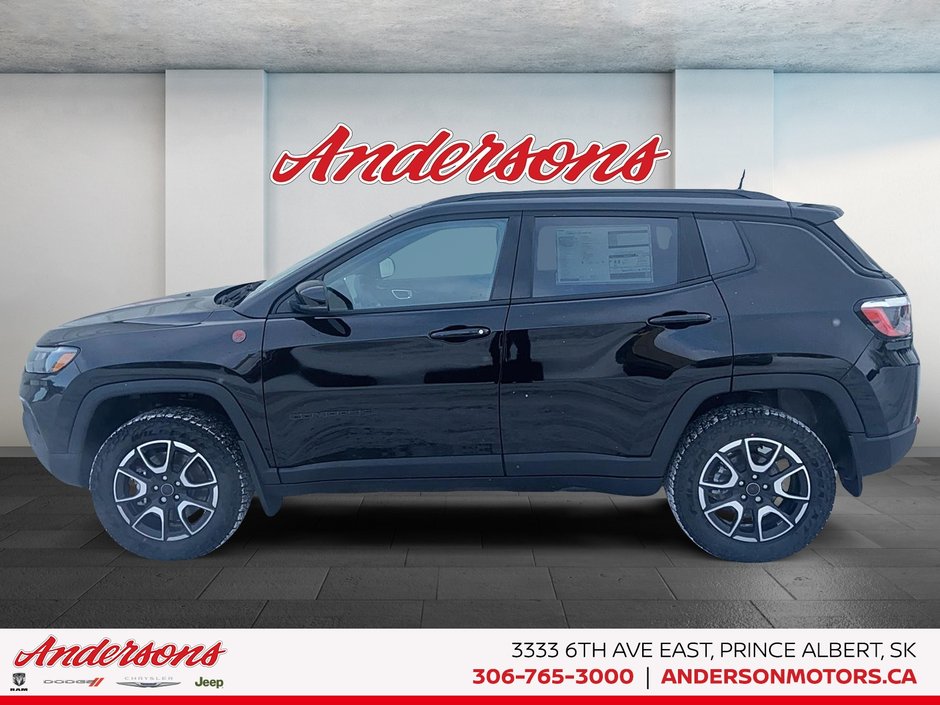 2026 Jeep Compass TRAILHAWK Panoramic Sunroof / Alpine Stereo