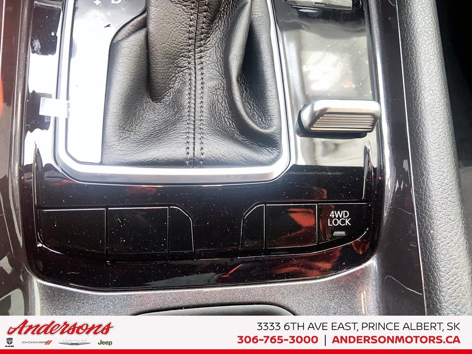 2026 Jeep Compass SPORT Heated Seats / Selec-Terrain / 8.4-Inch Display