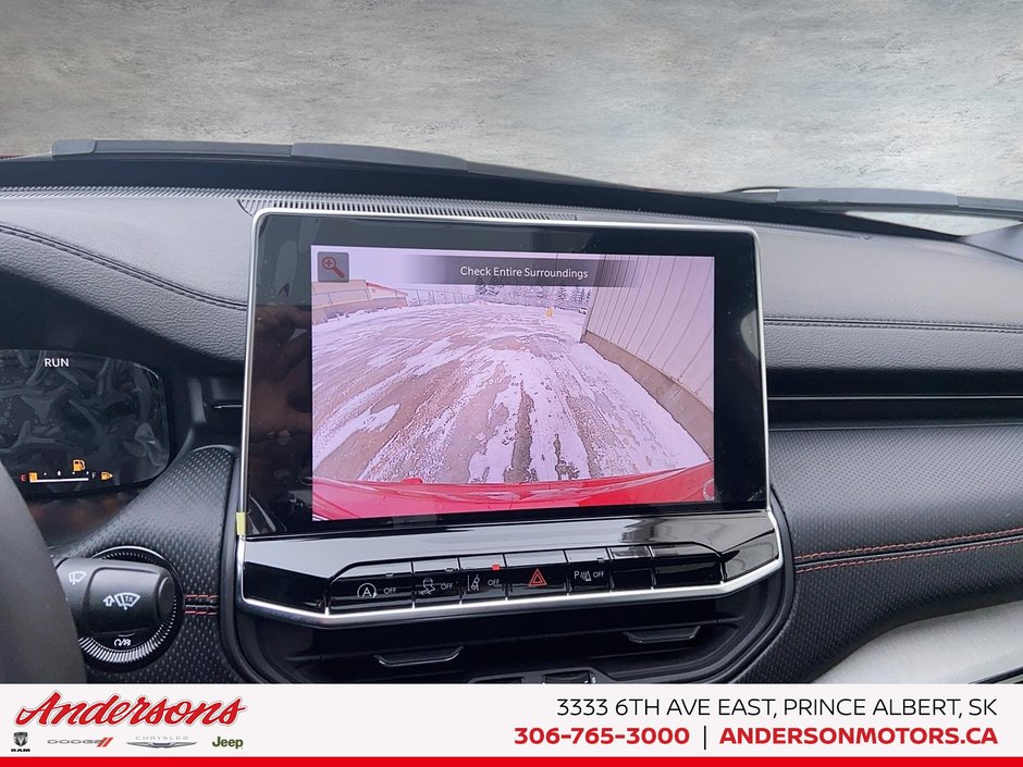 2026 Jeep Compass TRAILHAWK Panoramic Sunroof / Alpine Stereo / Trailer Tow Group