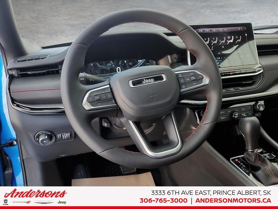 2026 Jeep Compass TRAILHAWK Panoramic Sunroof / Alpine Stereo / Trailer Tow Group