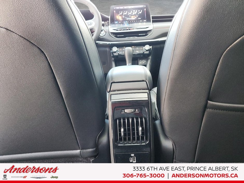 2026 Jeep Compass TRAILHAWK Panoramic Sunroof / Alpine Stereo / Trailer Tow Group
