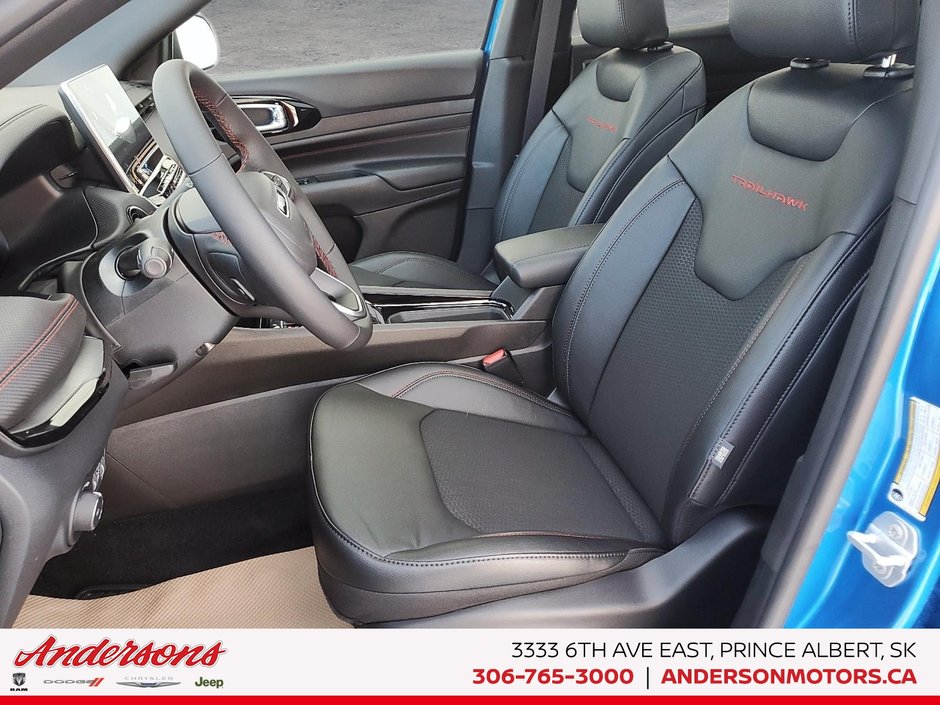 2026 Jeep Compass TRAILHAWK Panoramic Sunroof / Alpine Stereo / Trailer Tow Group