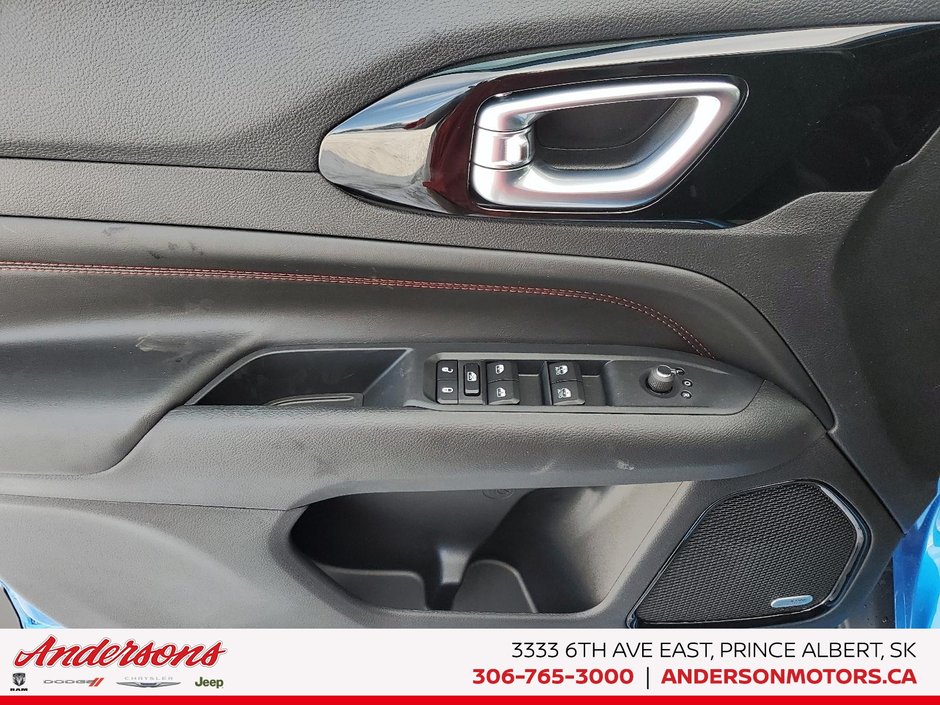 2026 Jeep Compass TRAILHAWK Panoramic Sunroof / Alpine Stereo / Trailer Tow Group