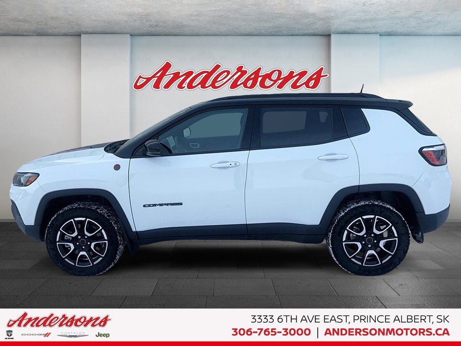 2026 Jeep Compass Trailhawk 2.0L Turbo / Class III Hitch  / Premium Alpine Audio